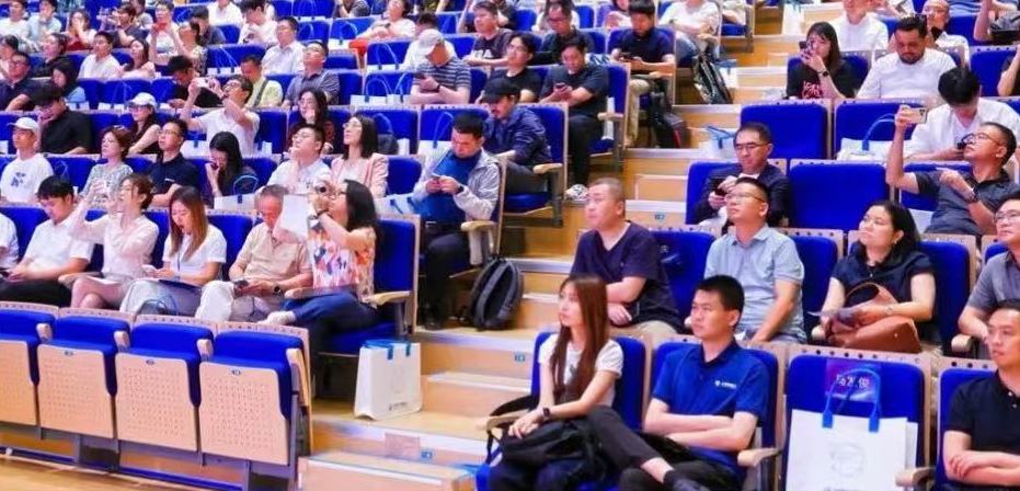 开放原子 “园区行”（上海站）成功举办，开源供需平台架起AI技术落地桥梁